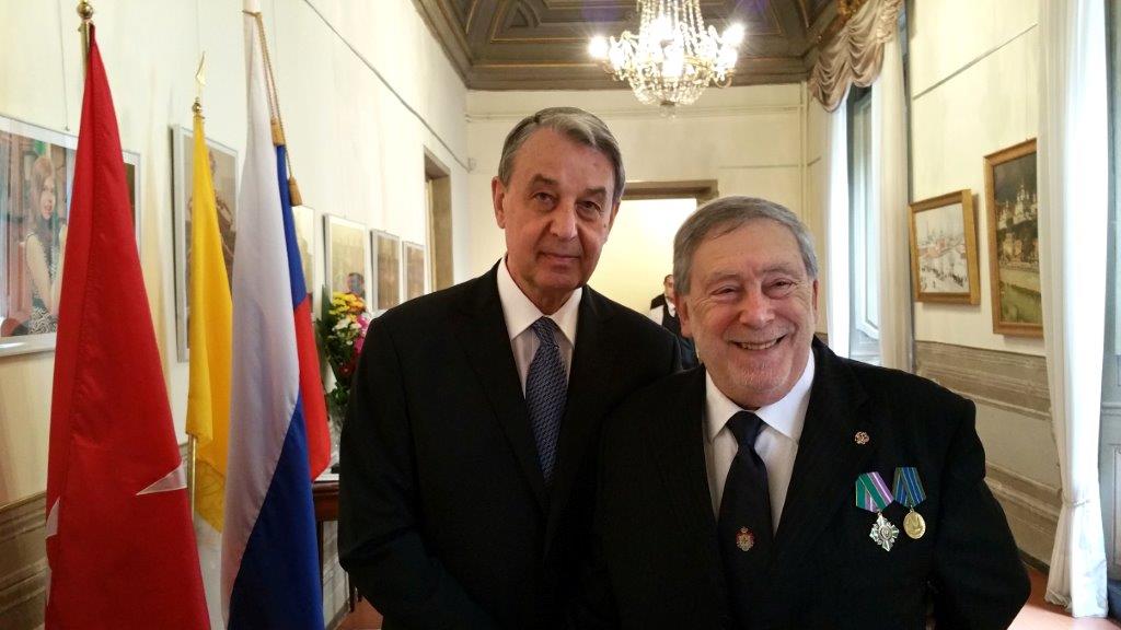 AMBASCIATORE RUSSO: PAPA PREOCCUPATO PER SIRIA, CHIEDE NEGOZIATI DOPO LA MOSTRA