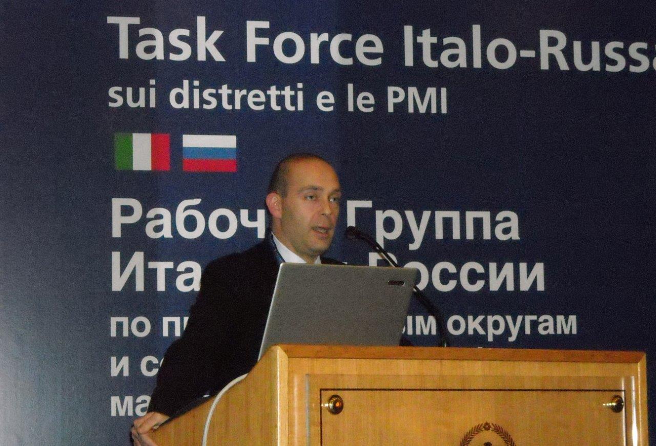 ESORDIO DEL NUOVO CONSOLE MARCO GINESI IN INCONTRI DI GEOPOLITICA, CULTURA ED ECONOMIA.