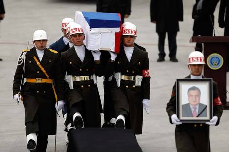TURCHIA, CHI C'E' DIETRO L'ASSASSINIO DELL'AMBASCIATORE RUSSO.