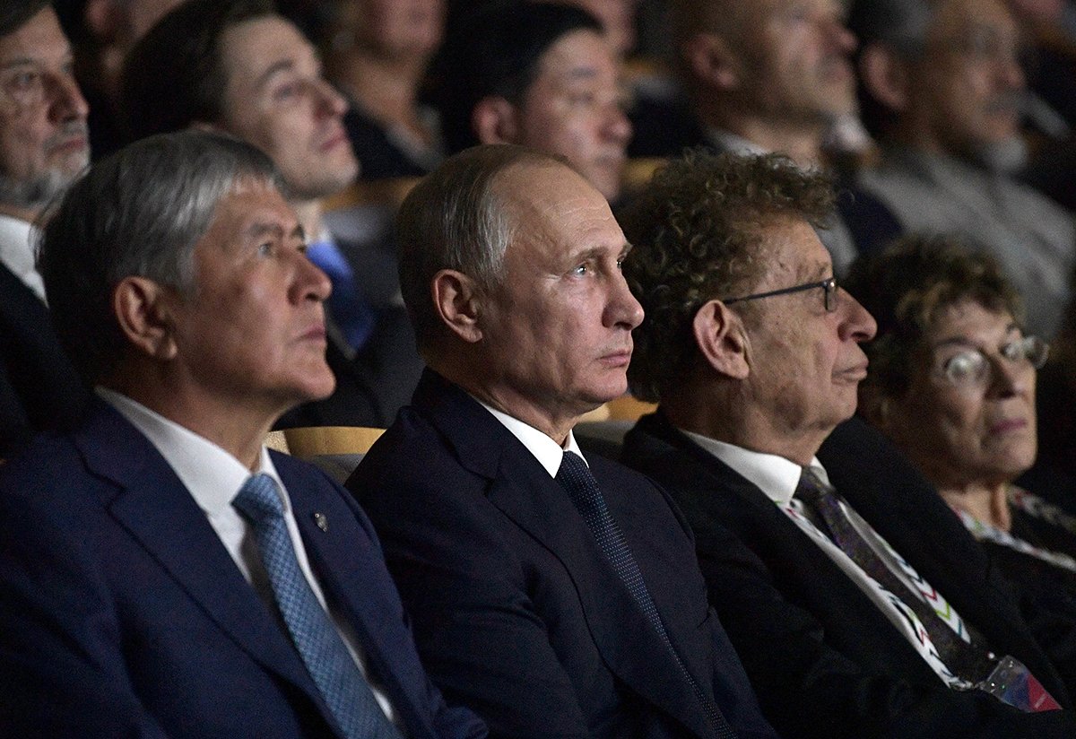 STRAORDINARIO SUCCESSO DEL VI FORUM CULTURALE INTERNAZIONALE DI SAN PIETROBURGO ALLA PRESENZA DEL PRESIDENTE VLADIMIR PUTIN