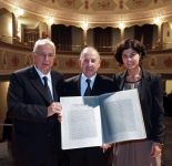 il Prof. Marchetti con il Sindaco Rotoloni e la sig.ra Albanesi